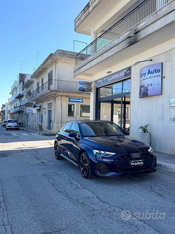 Usata Audi A3 Comfort 150 CV (110 kW) 2024 Blu Berlina