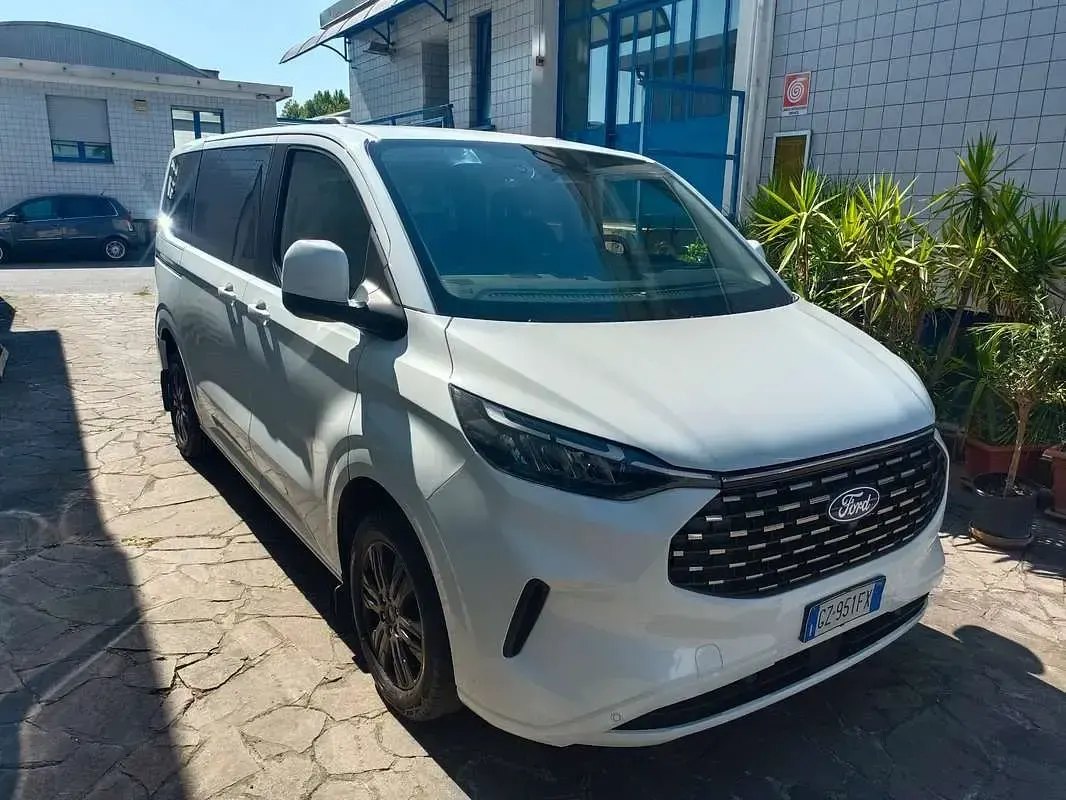 Usata Ford Transit Custom Titanium X 136 CV (100 kW) 2025 Bianco Furgone