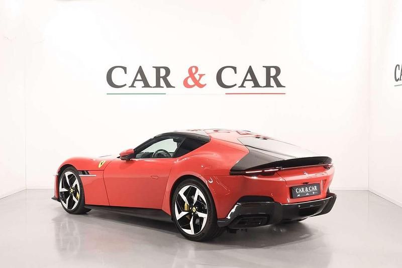 Nuova Ferrari 12 Cilindri 825 CV (606 kW) 2025 Rosso Coupé