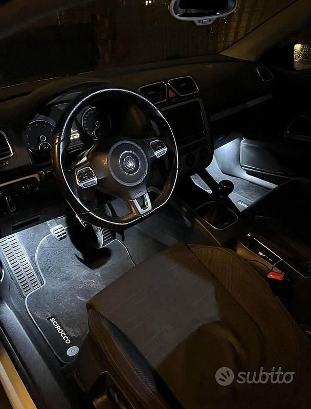 Begagnad VW Scirocco 122 HK (89 kW) 2009 Vit Sportkupé