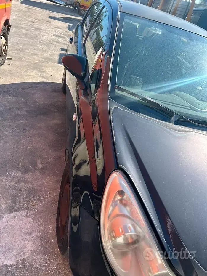 Usata Opel Corsa 69 CV (50 kW) 2009 Nero Utilitaria