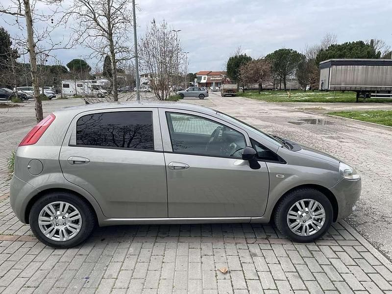 Usata Fiat Grande Punto Active 75 CV (55 kW) 2007 Utilitaria