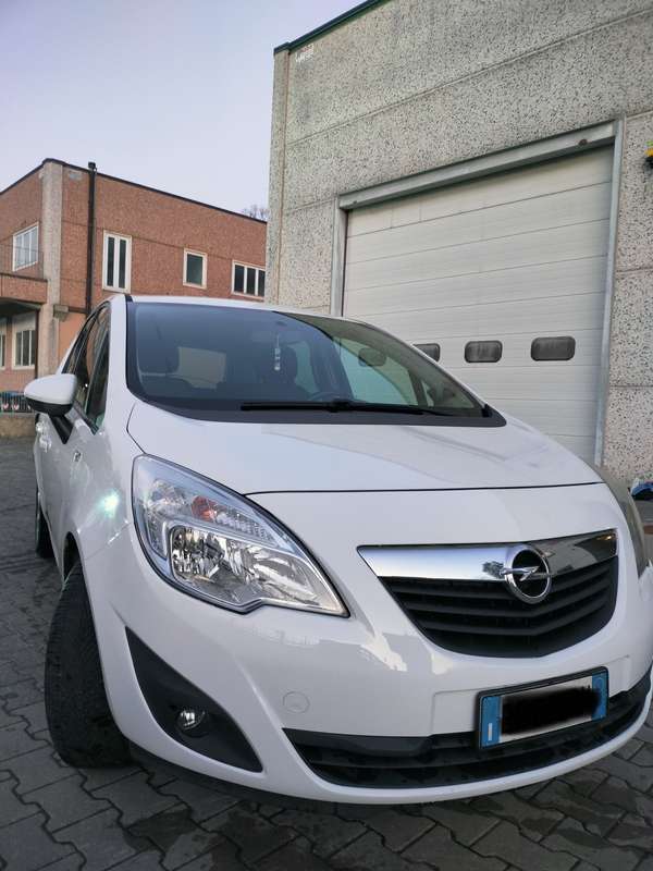Usato 2011 Opel Meriva 1.2 Diesel 75 CV (6.000 €)