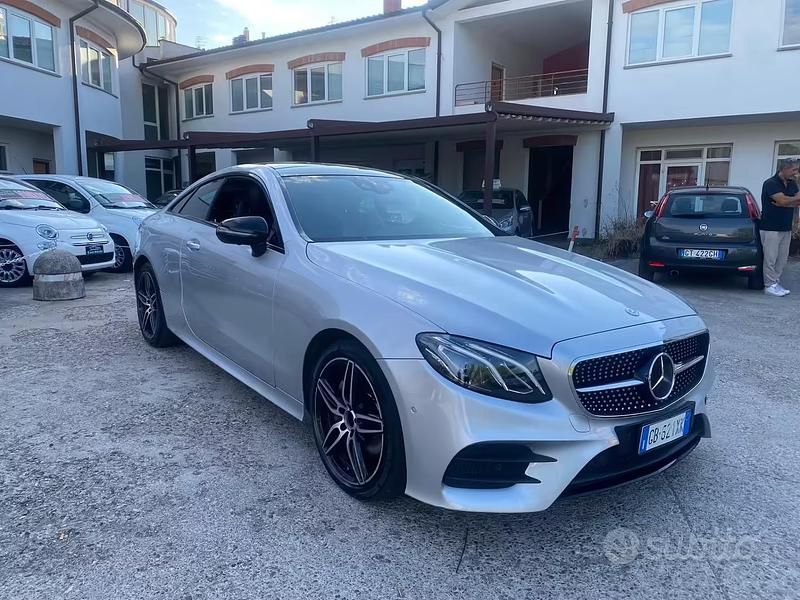 Usata Mercedes E220 Premium Plus 194 CV (142 kW) 2018 Grigio Coupé