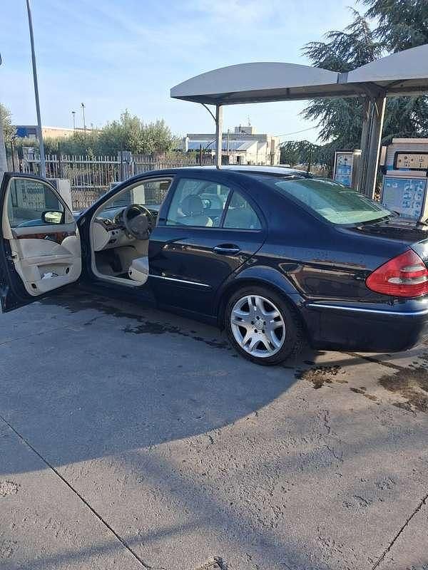 Usata Mercedes E270 Elegance 177 CV (130 kW) 2004 Berlina