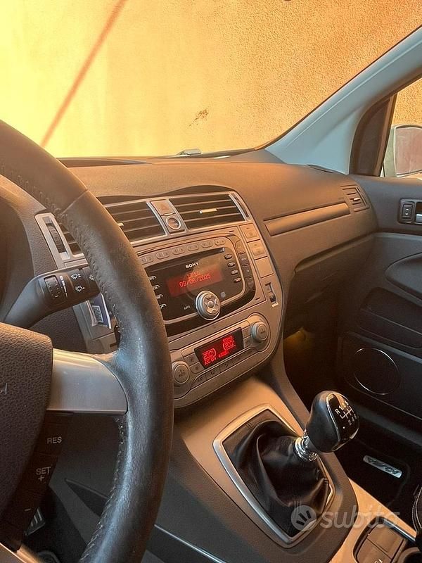 Usata Ford Kuga 140 CV (102 kW) 2011 SUV