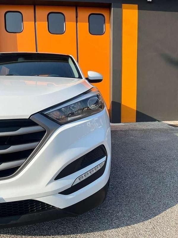 Usata Hyundai Tucson Comfort 132 CV (97 kW) 2016 Bianco SUV