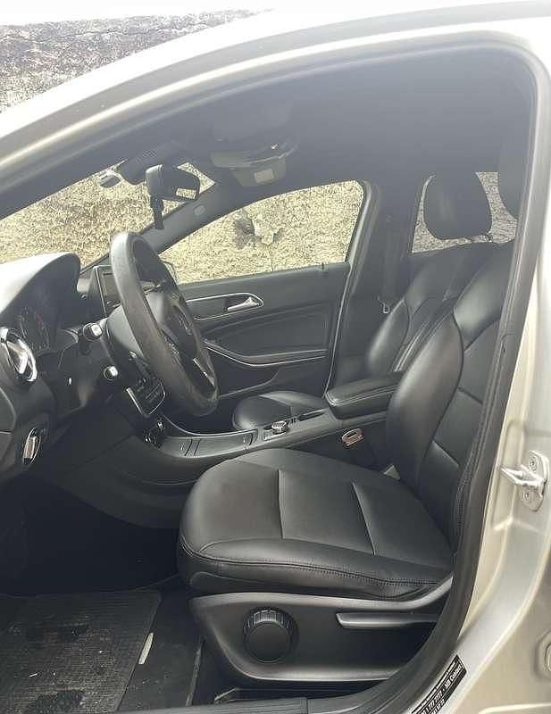 Usata Mercedes A180 Premium 109 CV (80 kW) 2013 Argento Berlina