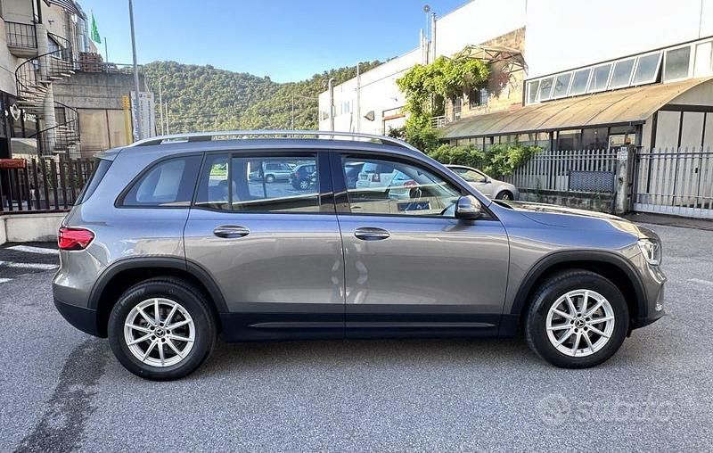 Usata Mercedes GLB200 Executive 150 CV (110 kW) 2022 Grigio SUV