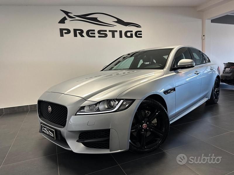 Usata Jaguar XF R-Sport 241 CV (177 kW) 2019 Argento Berlina