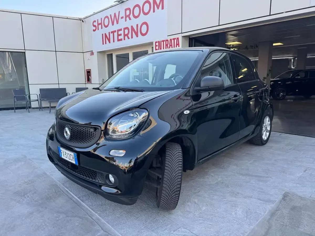 Usata Smart ForFour Passion 71 CV (52 kW) 2019 Nero Utilitaria