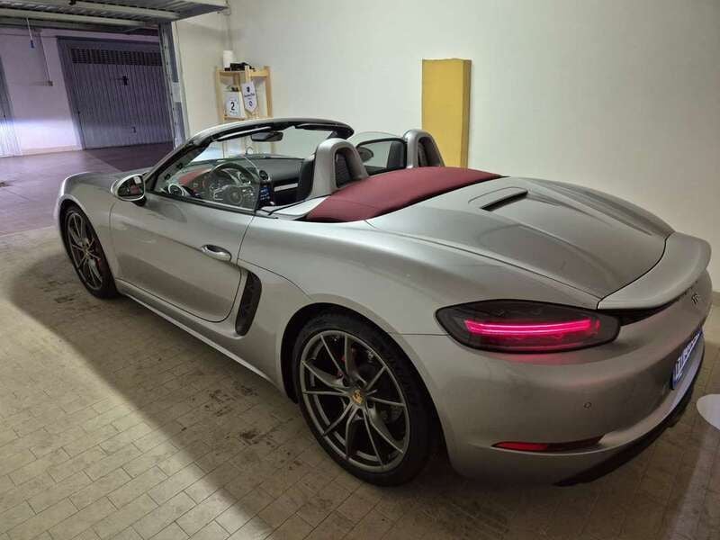 Usata 2018 Porsche 718 Boxster Cabrio | 66.500 € (Buon prezzo) - Immagine 1/4