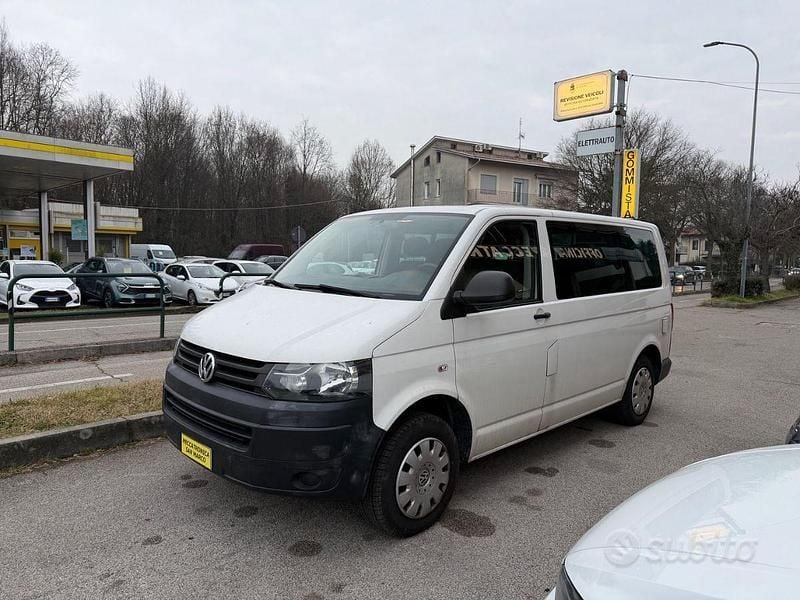 Usata VW Caravelle 140 CV (102 kW) 2013 Bianco Monovolume