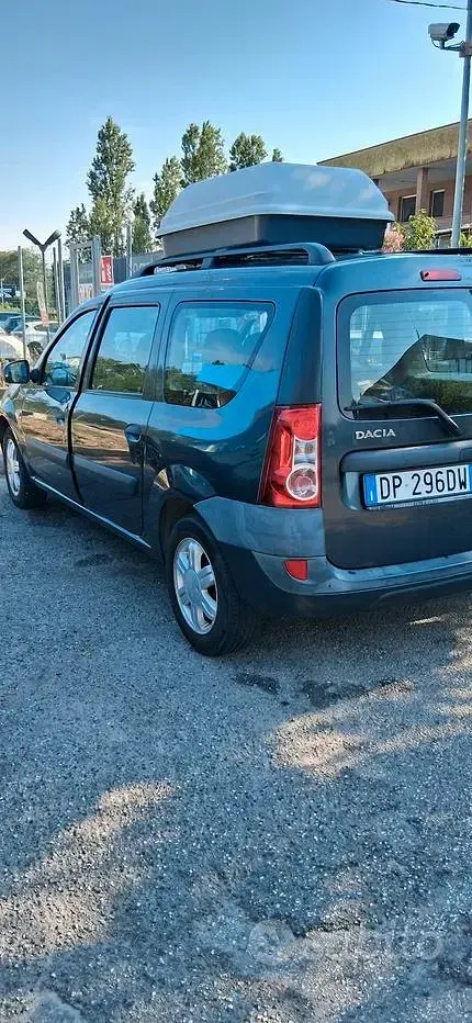 Usata Dacia Logan Lauréate 87 CV (63 kW) 2008 Grigio Station wagon