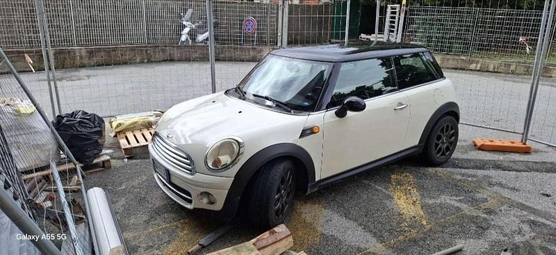 Usata Mini Cooper D 109 CV (80 kW) 2009 Utilitaria