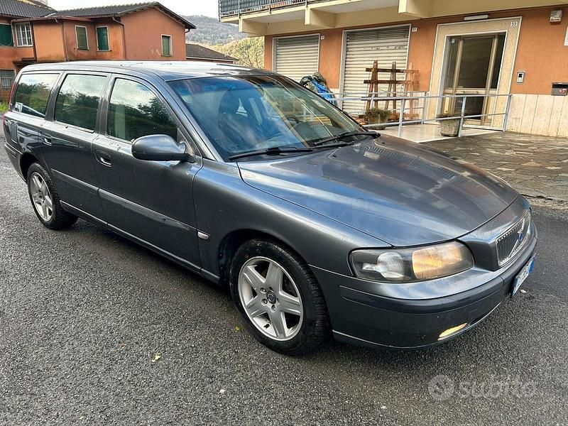 Usata Volvo V70 163 CV (119 kW) 2003 Grigio Station wagon