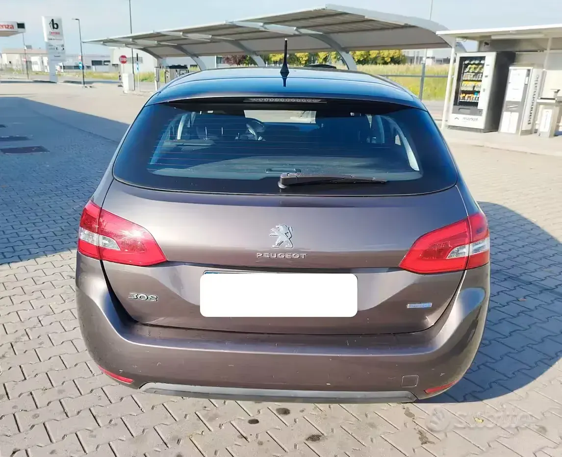 Usata Peugeot 308 SW 99 CV (72 kW) 2015 Marrone Station wagon