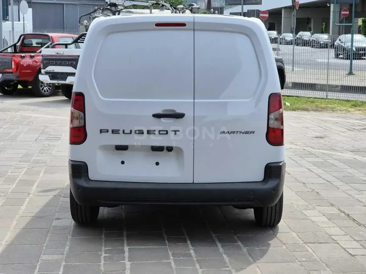 Nuova Peugeot Partner S 101 CV (74 kW) 2026 Monovolume