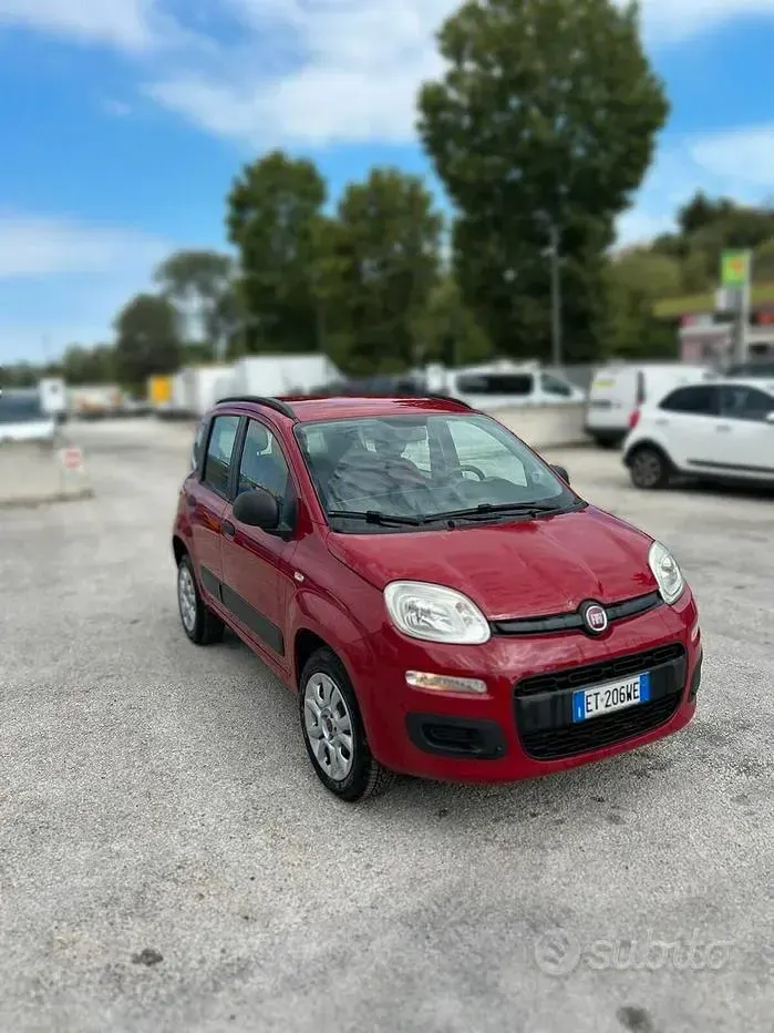 Usata Fiat Panda Easy 80 CV (58 kW) 2014 Rosso Utilitaria