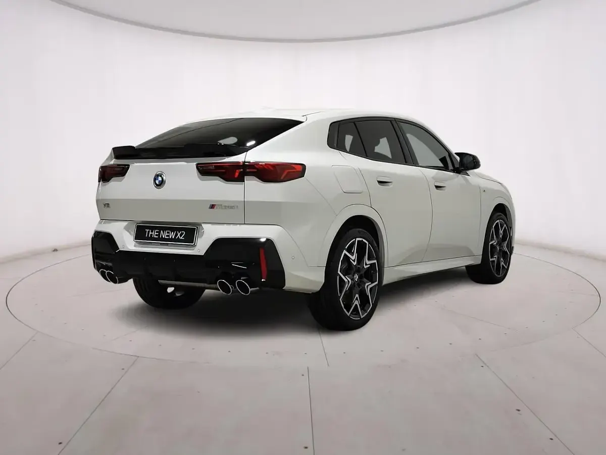 Nuova BMW X2 Performance 300 CV (220 kW) 2026 Bianco SUV