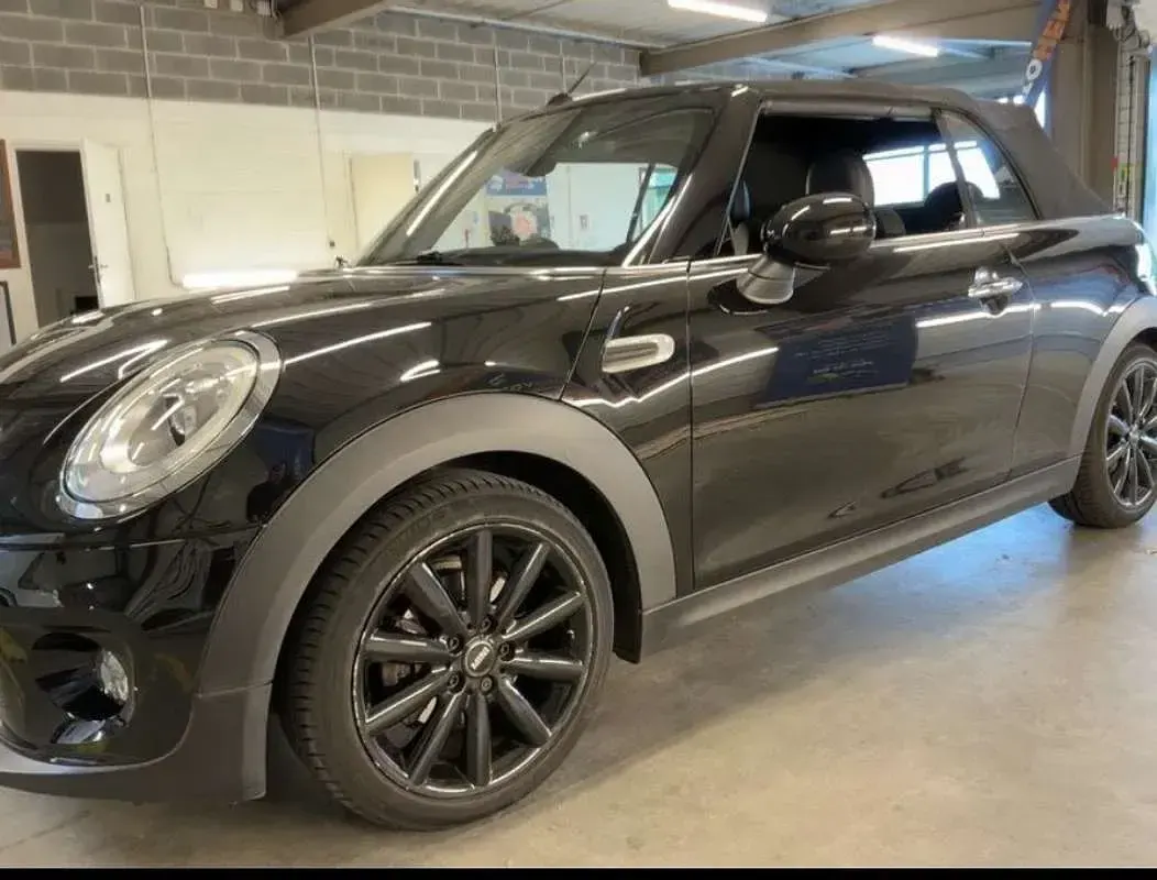 Usata Mini Cooper Cabriolet Hype 136 CV (100 kW) 2017 Cabrio