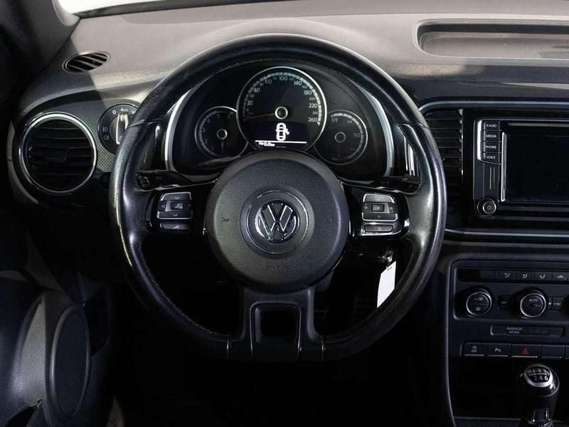 Usata VW Beetle Cabriolet 150 CV (110 kW) 2015 Nero Cabrio