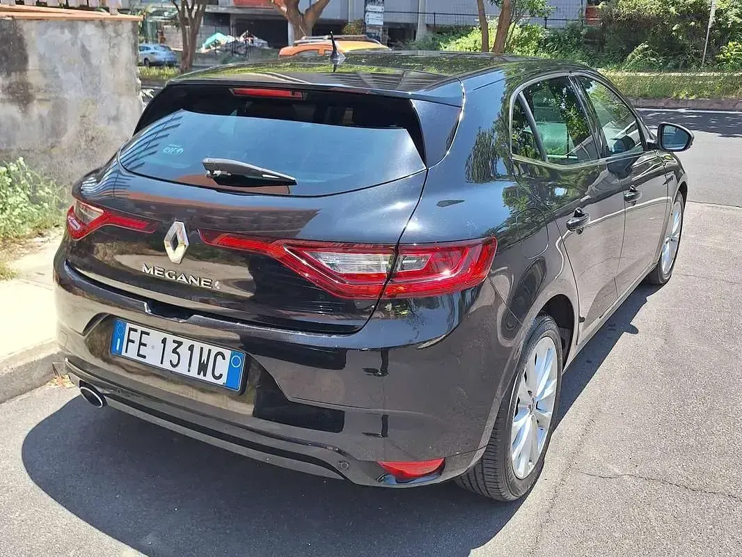 Usata Renault Mégane III Intens 110 CV (80 kW) 2016 Nero Berlina