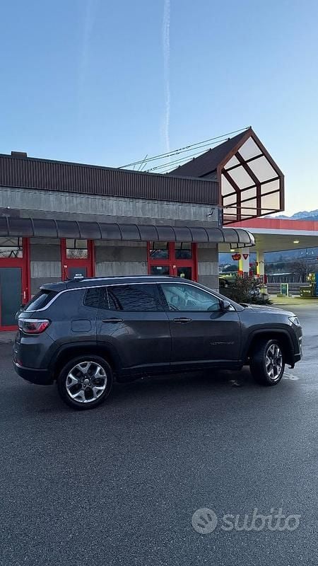 Usata Jeep Compass Limited 140 CV (102 kW) 2019 Grigio SUV