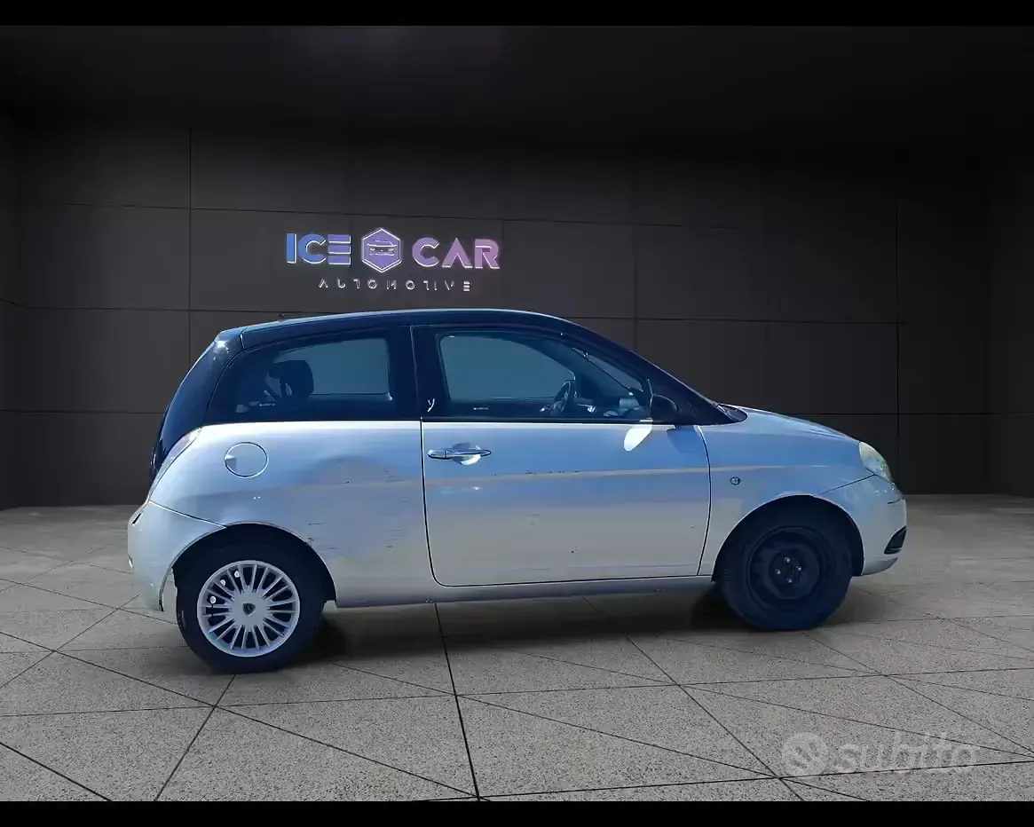 Usata Lancia Ypsilon 60 CV (44 kW) 2007 Grigio Utilitaria