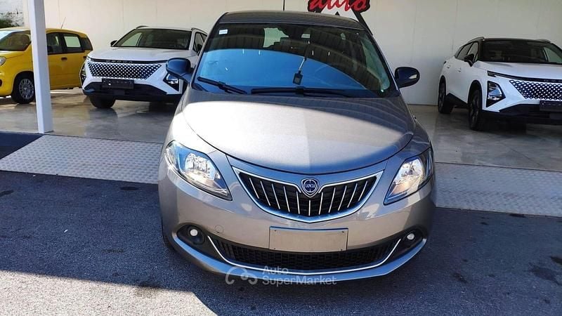 Usata Lancia Ypsilon S 69 CV (50 kW) 2024 Grigio Utilitaria