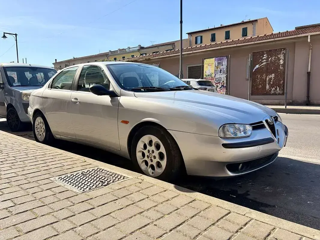 Usata Alfa Romeo 156 140 CV (102 kW) 2002 Berlina