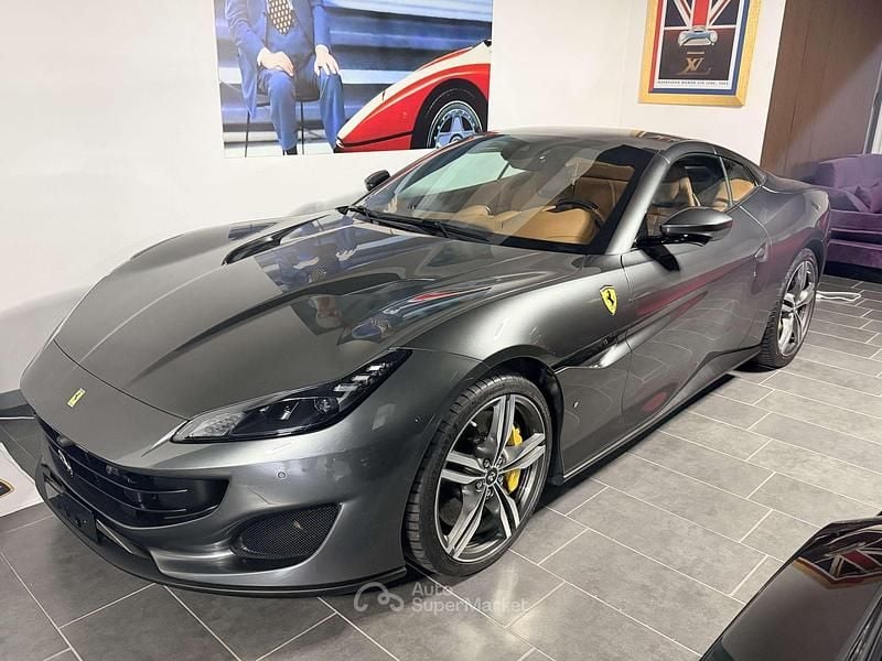 Usata Ferrari Portofino 600 CV (441 kW) 2020 Grigio Cabrio