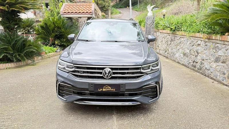 Usata VW Tiguan R-line 150 CV (110 kW) 2021 Grigio SUV