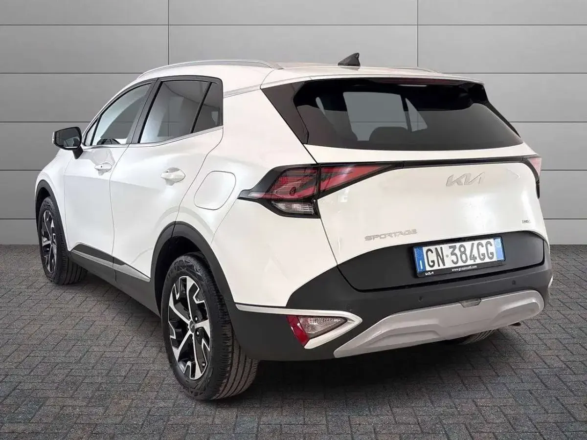 Usata Kia Sportage Style 179 CV (131 kW) 2023 Bianco SUV