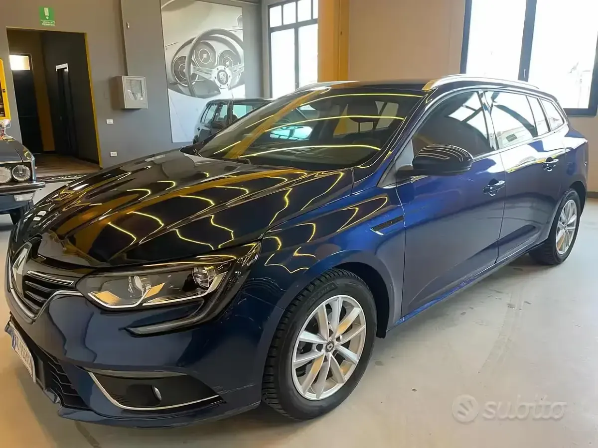 Usata Renault Mégane GrandTour 116 CV (85 kW) 2020 Blu Station wagon