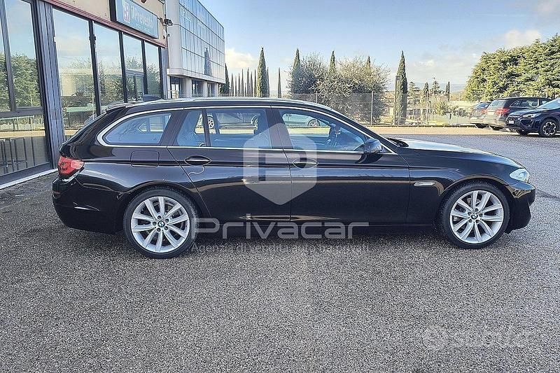 Begagnad BMW 520 2011 Svart Kombi