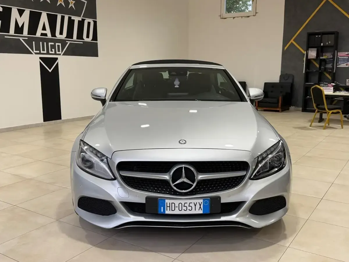 Usata Mercedes C220 Premium 194 CV (142 kW) 2018 Argento Cabrio