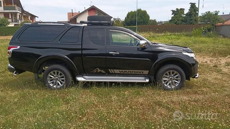 Usata Mitsubishi L200 Intense 181 CV (133 kW) 2018 Nero Pick-up