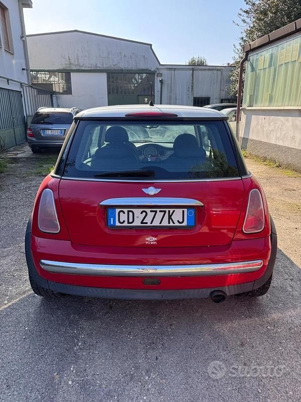 Usata Mini ONE 2003 Rosso Utilitaria