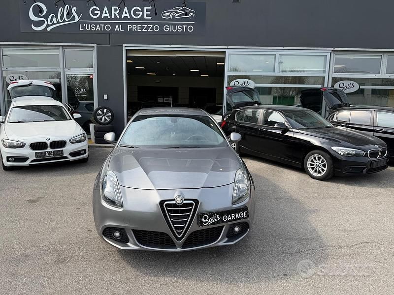 Usata Alfa Romeo Giulietta 105 CV (77 kW) 2013 Grigio Utilitaria