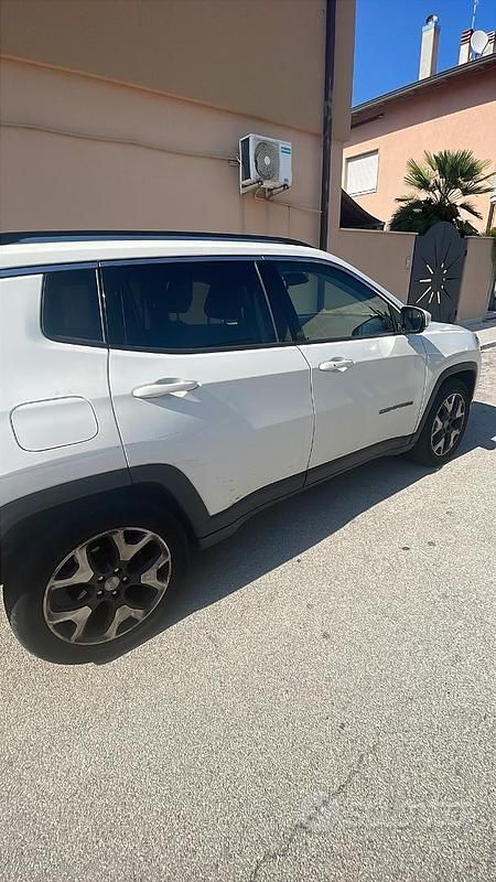 Usata Jeep Compass 120 CV (88 kW) 2019 Bianco SUV