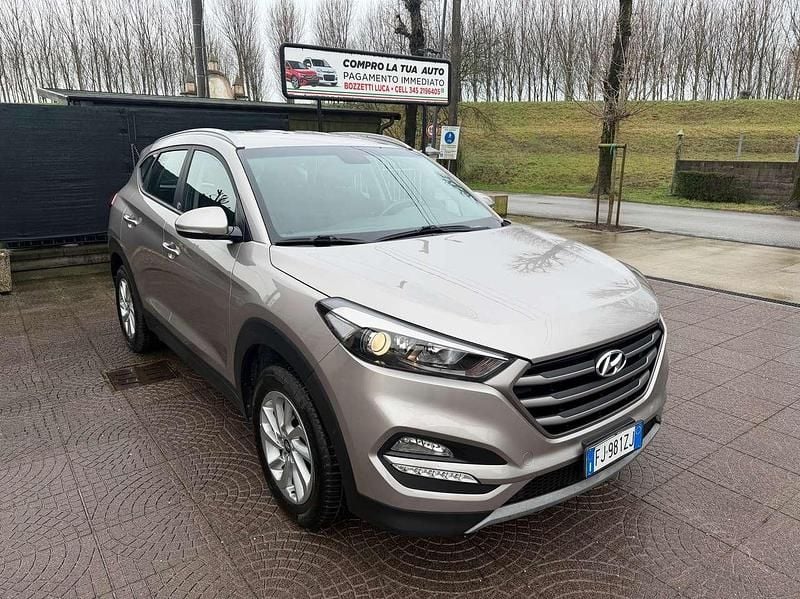 Usata Hyundai Tucson Comfort 116 CV (85 kW) 2017 Grigio SUV