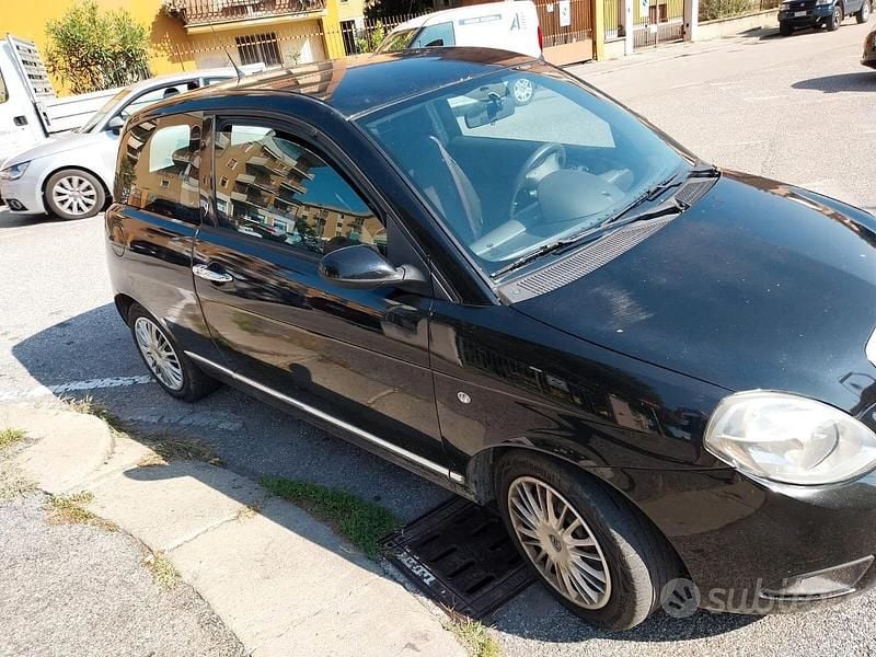 Usata Lancia Ypsilon 77 CV (56 kW) 2007 Nero Utilitaria