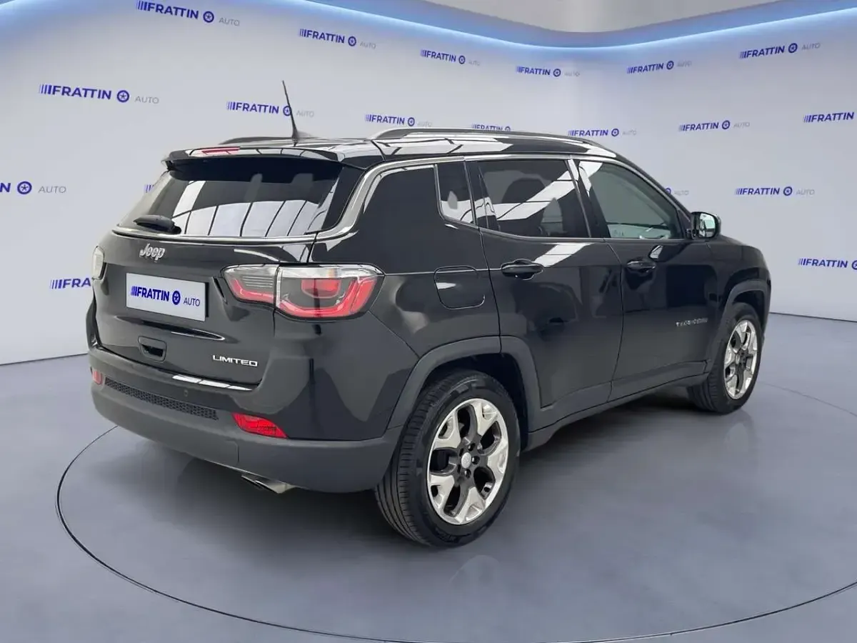 Usata Jeep Compass Limited 120 CV (88 kW) 2018 Nero SUV