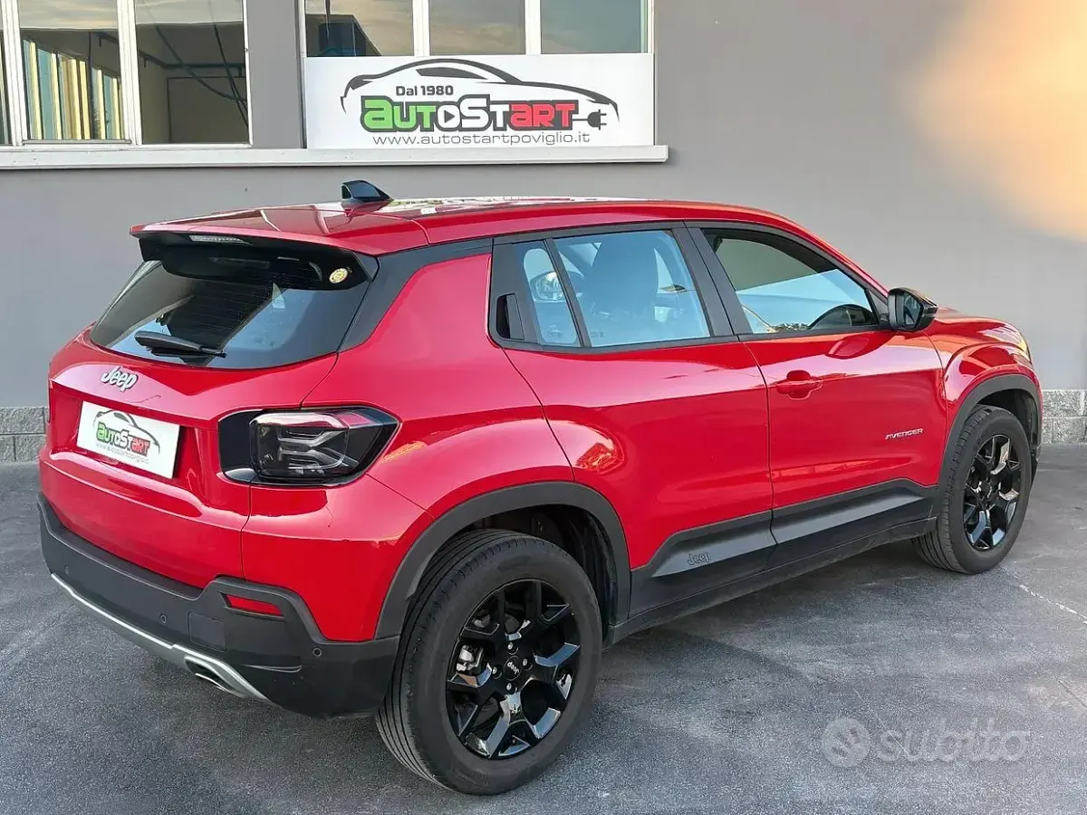 Usata Jeep Avenger 101 CV (74 kW) 2023 Rosso SUV