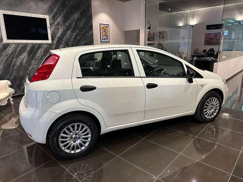 Usata Fiat Punto Street 77 CV (56 kW) 2018 Bianco Utilitaria