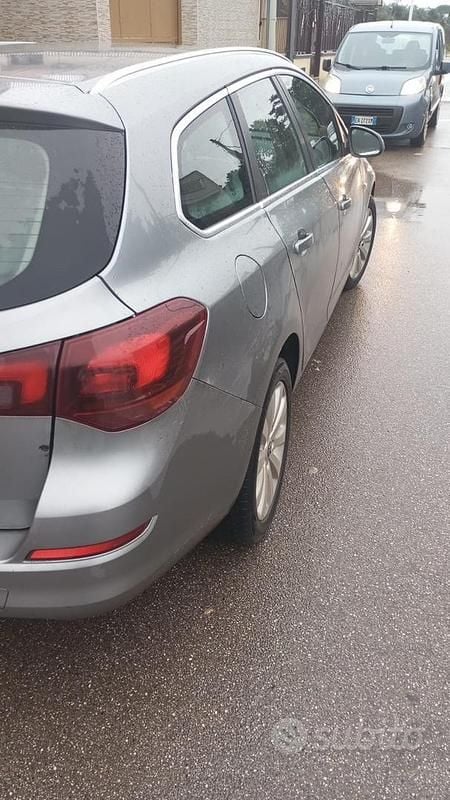 Usata Opel Astra Elegance 120 CV (88 kW) 2014 Grigio Station wagon