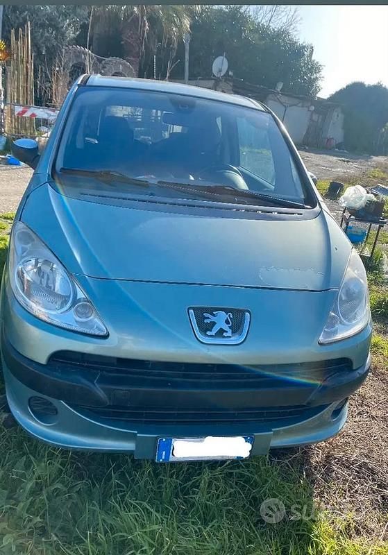 Usata 2006 Peugeot 1007 Due volumi | 600 € (Super prezzo) - Immagine 1/4