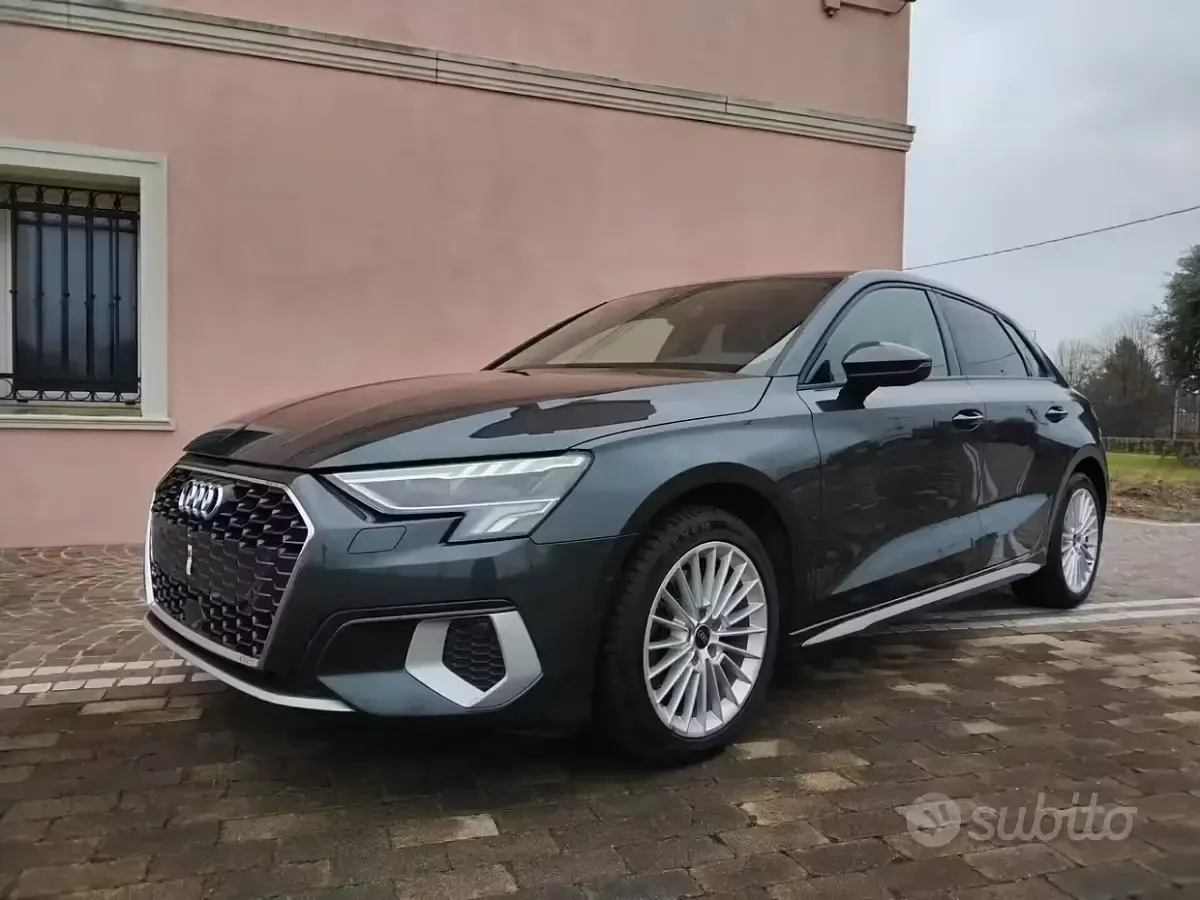 Usata Audi A3 Advanced 150 CV (110 kW) 2022 Grigio Berlina