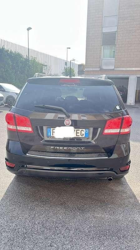 Usata Fiat Freemont Lounge 170 CV (125 kW) 2015 SUV